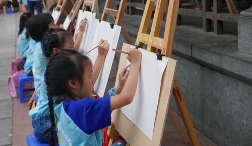 Phát động cuộc thi vẽ tranh thiếu nhi quốc tế về Hà Nội